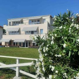 B&B apartments, hotel di Star Dojran