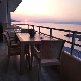SKY AND SEA APARTMENT, hotel in Xylokastro