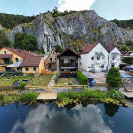 Ferienhaus am blauen Wasser, hotel v mestu Essing