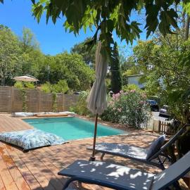 Agréable Villa climatisée avec piscine, 12 personnes