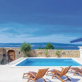 Schwarz pool house, hotel in Crikvenica