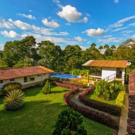 Hotel Campestre Nogal de Cafetal, hotel Quimbayában