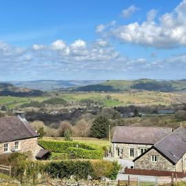 Rhiwddu Barns - Brecon Beacons National Park, hotel di Llangadog