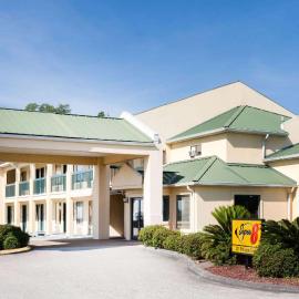 Super 8 by Wyndham Brunswick South I-95, ξενοδοχείο σε Brunswick