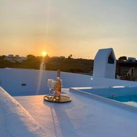 Ornos में, होटल Villa Aderfia with private hot tub