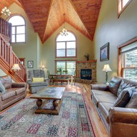 Slaty Fork Home ~ 6 Mi to Snowshoe Mountain Resort, hotel Slaty Fork városában