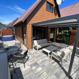 GooseHaus z prywatną sauną i jacuzzi