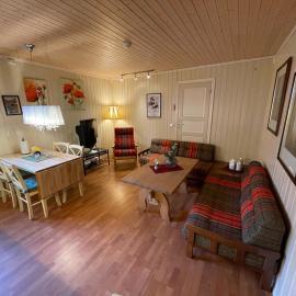 Kjerkgata 6 - midt i Røros sentrum, hotel in Røros