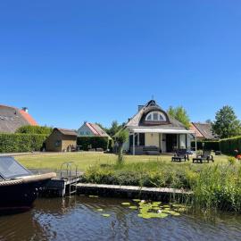 Vakantiehuis aan het water in Friesland