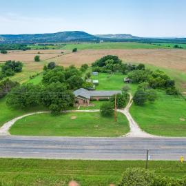 Serene Buffalo Gap Oasis on 4 Secluded Acres!, hotel a Abilene