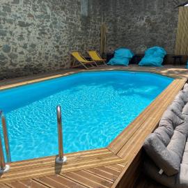T2bis bord du canal du midi piscine, Hotel in Homps