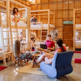 Society House Luxury Hostel, hotel v destinaci Pai