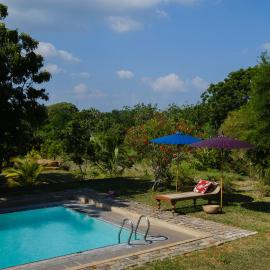 Treasure Rock, hotel a Kirinda