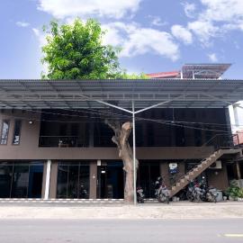 Viesnīca Hotel Puri Lembang near Universitas Sulawesi Barat Majene pilsētā Lutan