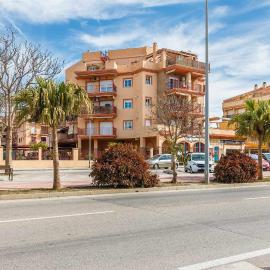 A&N Beachside Terrace Apartment with Pool & Parkin
