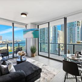 Corner condo w/ Unrivaled views, hotel a Miami