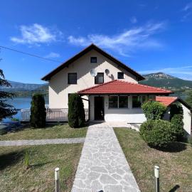 Oaza mira - Apartment with Lake View & Private Pool