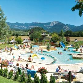 Camping l'Hirondelle Drôme, hotel em Menglon
