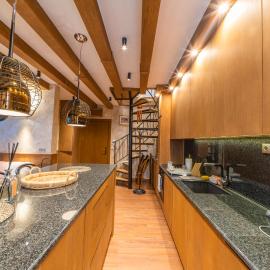 Pirin Golf Hotel&Spa Apartment 17 - private luxury apartment Mountains and Golf Course View, hotel in Razlog