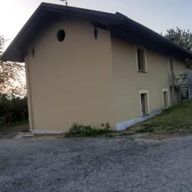 CASCINA BINELLO appartamento B, hotel din Murazzano