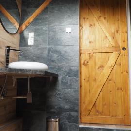 Apartmán U Borovice, hotel i Bílá Třemešná