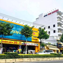 Khách sạn Vĩnh Chương、Soc Trangのホテル
