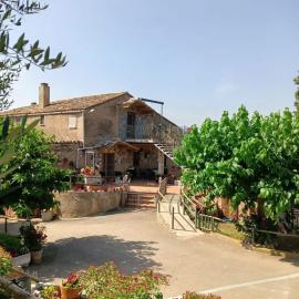 Masia La Roca, hotel u gradu 'Castellnou de Bages'