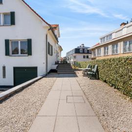 Villa Maria Villa aan zee met privé parking 8p, hotel in Nieuwpoort
