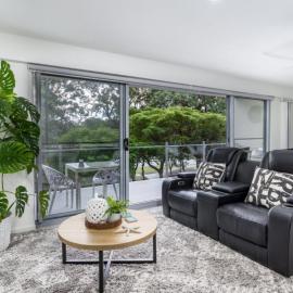 Modern Beachside Escape, hotel in Woorim