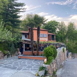 Grotto del Pan Perdü, hotel a Carona