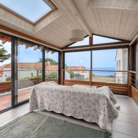 Villa Face Mer pour 10 adultes 1 enfant, Hotel in Préfailles