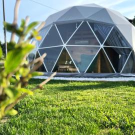 Osada przy Szlaku Glamping Ojców, hotel v destinaci Wola Kalinowska