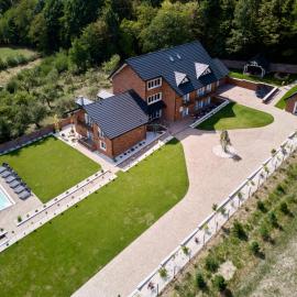 Rustyfox, Hotel in Remetské Hámre