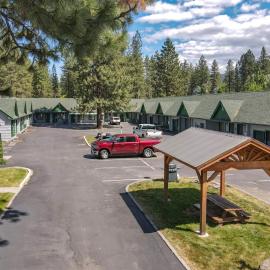 Green Gables Motel & Suites, hotel din Burney