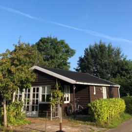 De Weide - Camping Botniahiem - Damwoude, hotel in Dantumawoude