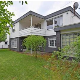 Bookiing Bungalow Kassel, hotelli kohteessa Lohfelden