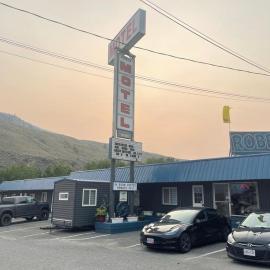 Robbie's Motel, hotel v destinácii Cache Creek