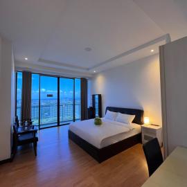 Super Comfy BIG SPACE Condo In Imperial Suites Boulevard Mall, hotel i Kuching
