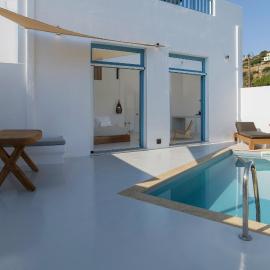 Andros Moments Suites, hotel u gradu Baci