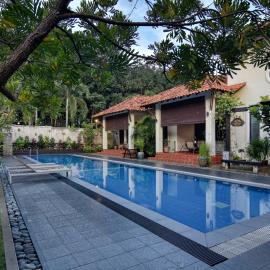 Elshape Holiday HOME, hotel in Masjid Tanah