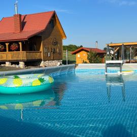 Luxdomki, hotell sihtkohas Krasnobród