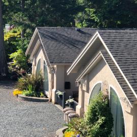 Qualicum Breeze Beach Resort, hotel em Bowser