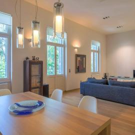 Spacious Heraklion City Center Maisonette, hotel a Iràklio