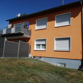 Ruhige Ferienwohnung am Waldrand., хотел в Wildflecken