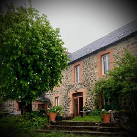 Maison d'Hôtes & Savonnerie de Bonnefon, hotel in Saint-Chély-dʼAubrac
