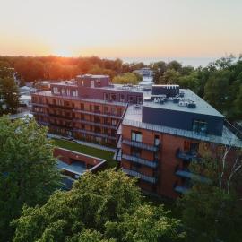 Apartamenty Pilice - basen, sauny, atrakcje dla dzieci w cenie - 250m, hotel in Jastrzębia Góra