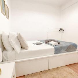 QUARTO PRIVADO LISBOA, hotel in Agualva