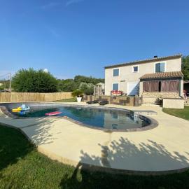Villa individuelle avec piscine privée proche du Ventoux