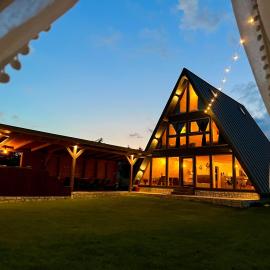 cabana KARMA, hotel u gradu Bistra