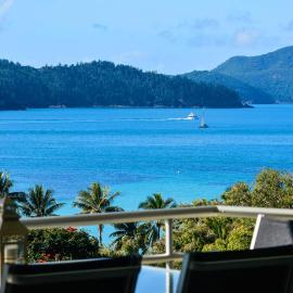 Poinciana Lodges - Ocean Views, hotel in Hamilton Island